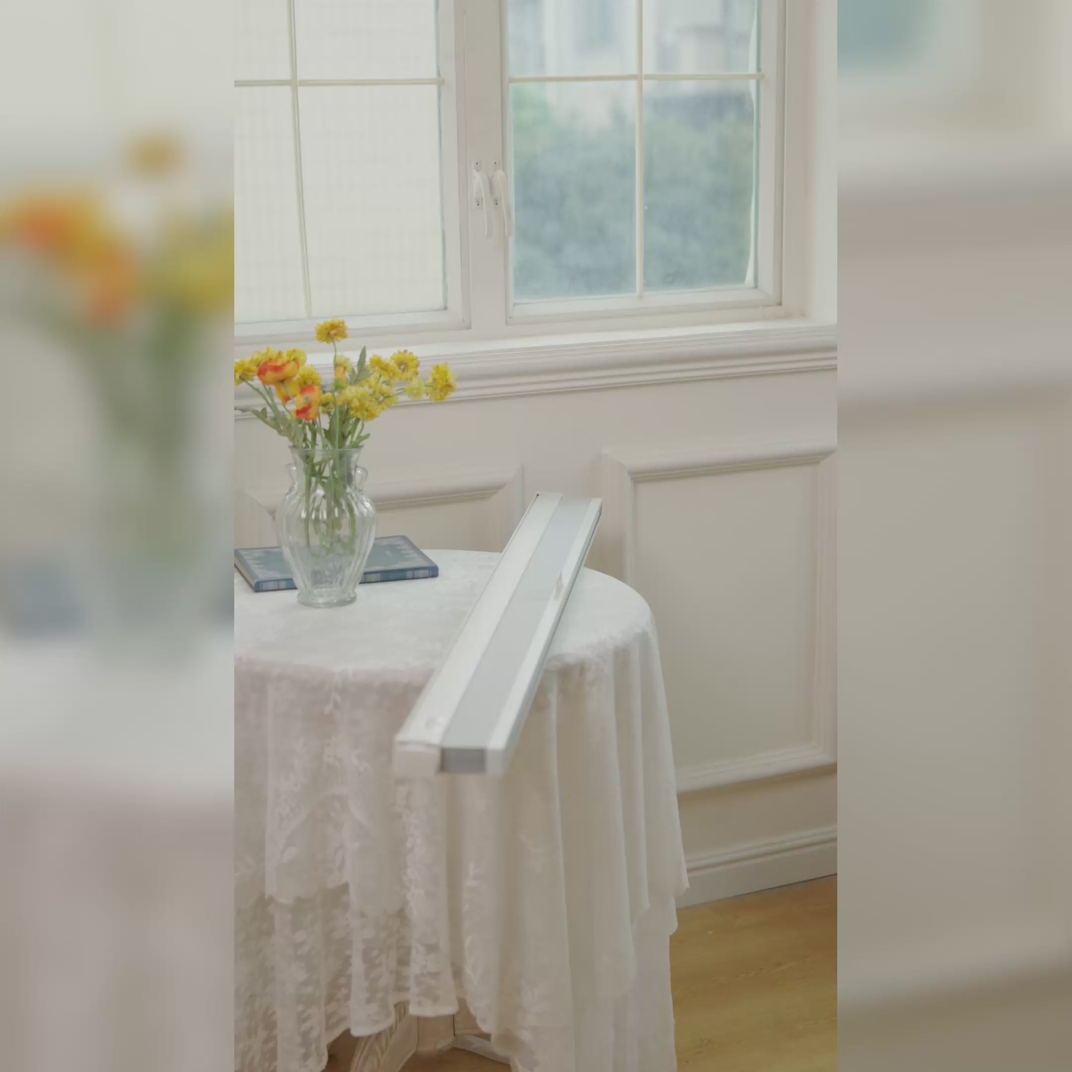 Load video: ハニカムスクリーン コードレス  つっぱり式 省エネ 断熱　防音